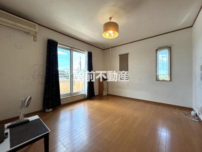 5LDK House with Solar Power for Sale in Kurume City — Image 3, Kurume, Fukuoka