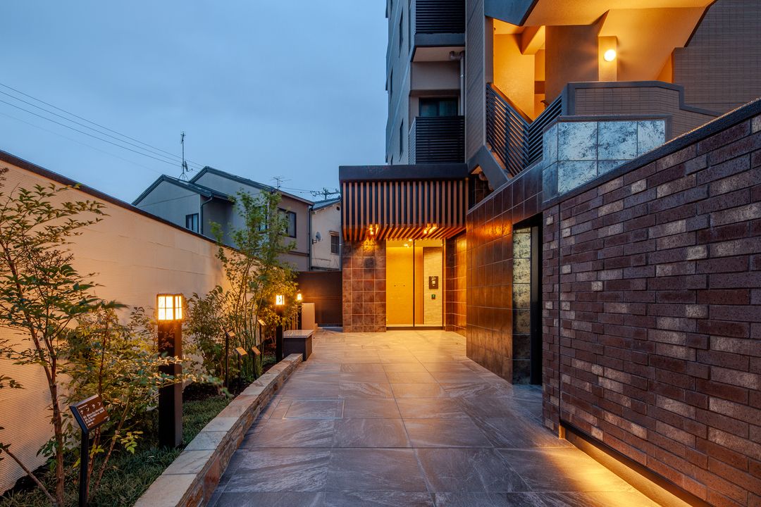 The Florence Midori: New Luxury Condo in Hiroshima's Prestigious District - Thumbnail 2