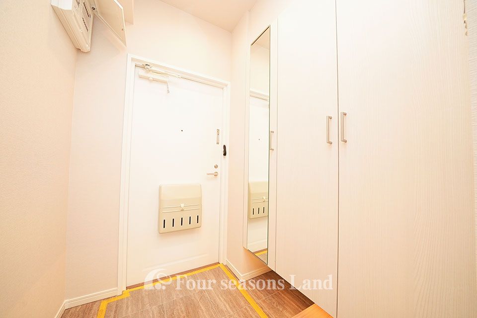 Renovated 2SLDK Apartment in Hiratsuka with Ocean Views - Thumbnail 2
