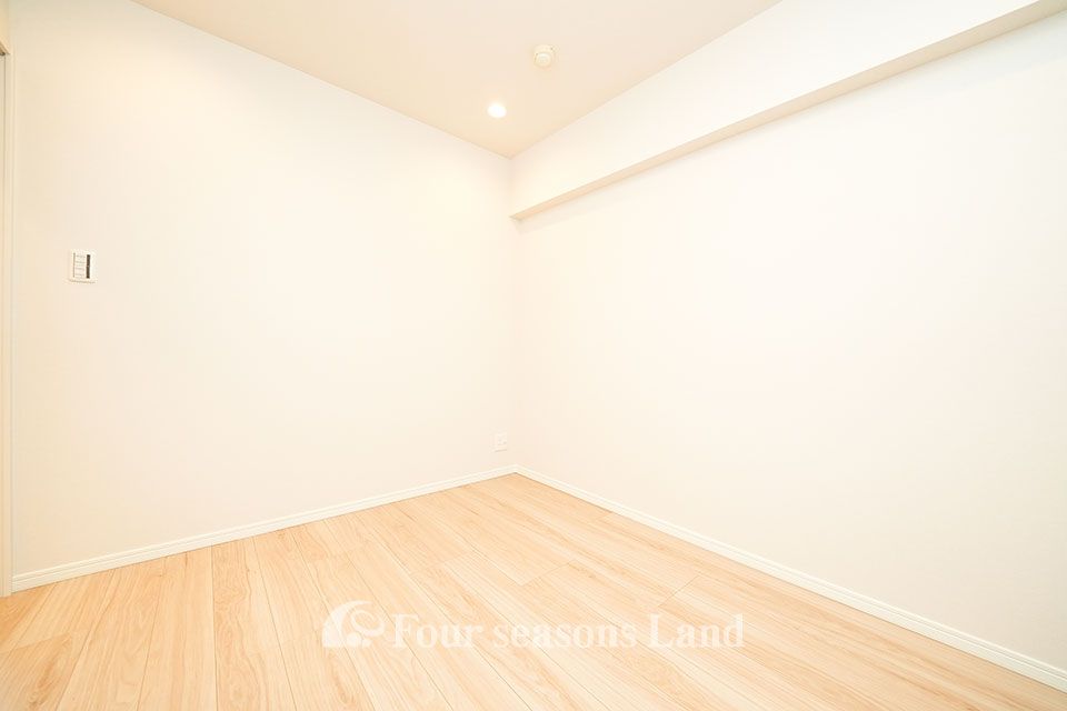 Renovated 2SLDK Apartment in Hiratsuka with Ocean Views - Thumbnail 3