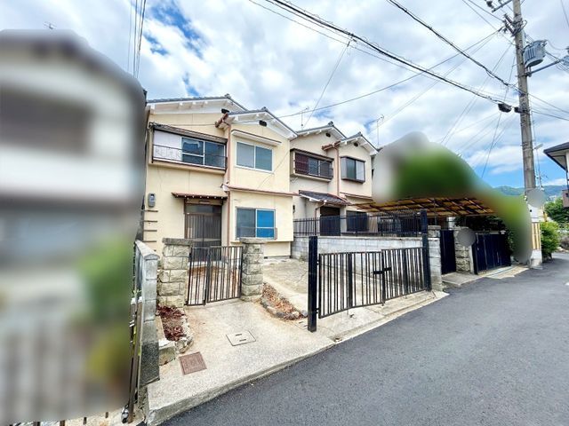 Land with Old House for Sale in Yamashina, Kyoto - 176.5 sqm - Thumbnail 2