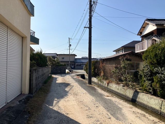 5DK Single-Story House for Sale in Hofu, Yamaguchi - Thumbnail 3