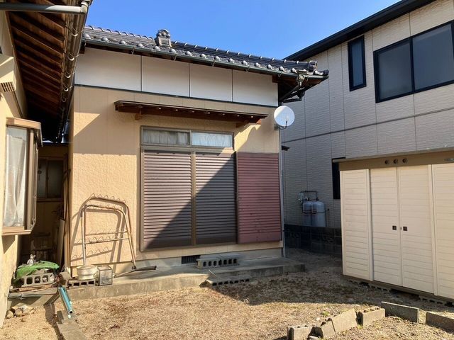 5DK Single-Story House for Sale in Hofu, Yamaguchi - Thumbnail 2