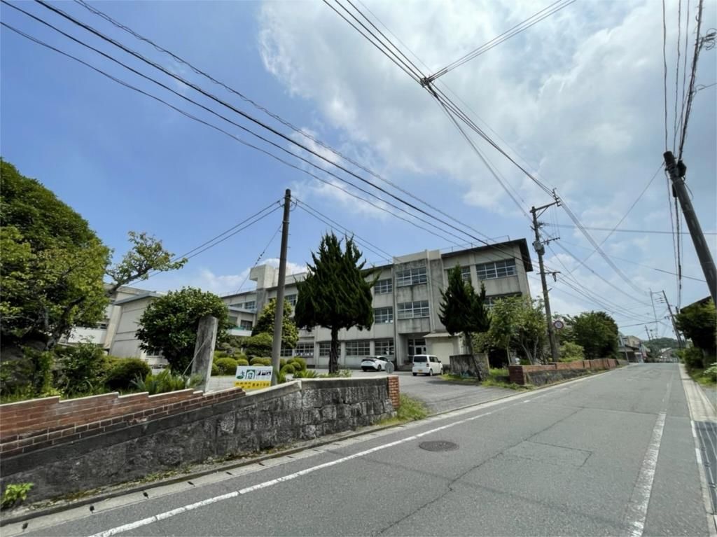 Spacious Traditional House with Land in Fukuoka's Miyako Town - Thumbnail 2