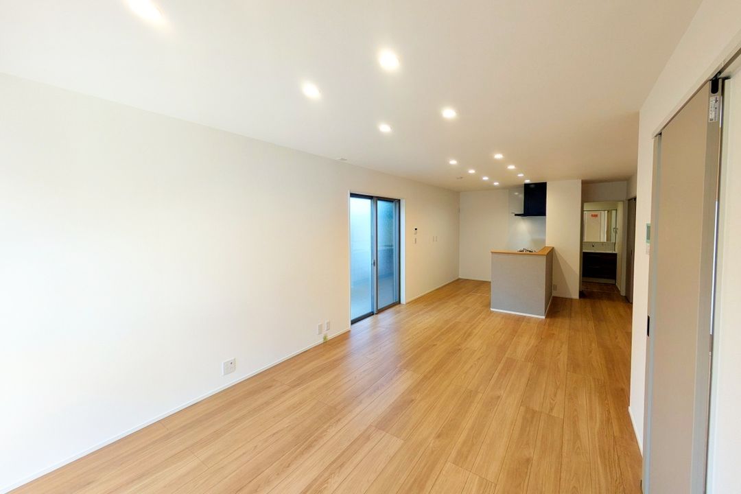 New ZEH House in Nagoya Moriyama-ku with EV Charger & Smart Key - Thumbnail 3