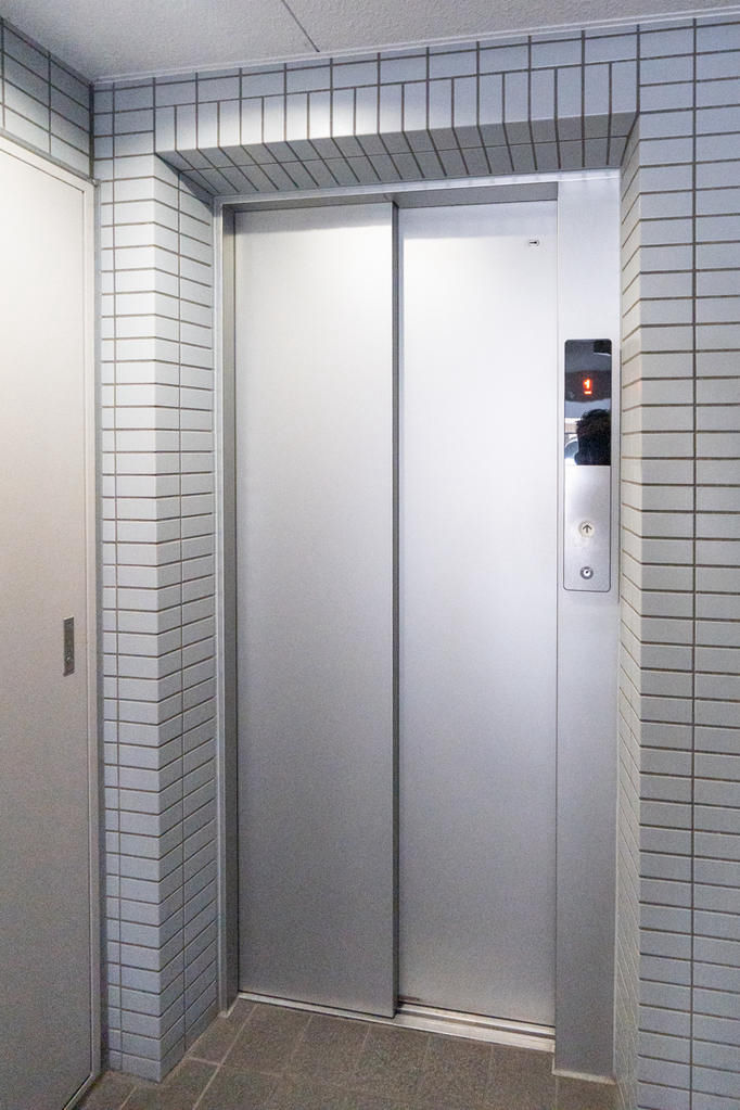 Renovated 1LDK near Hatcho-Nawate Station, Kawasaki - Thumbnail 2