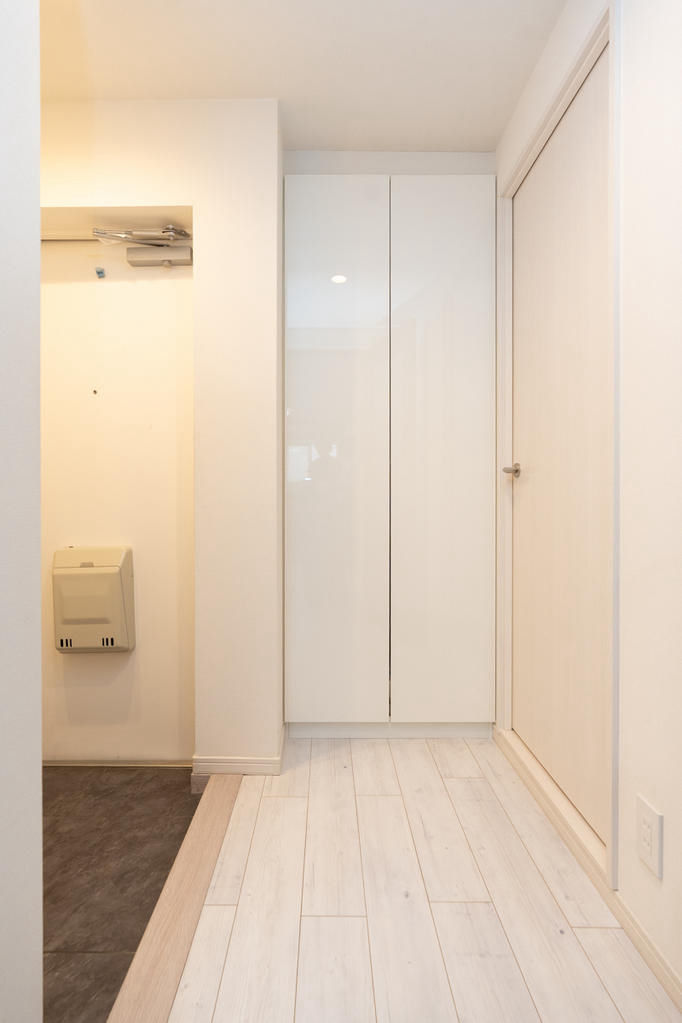 Renovated 1LDK near Hatcho-Nawate Station, Kawasaki - Thumbnail 3