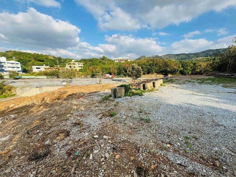 1,361 sqm Land Plot for Sale in Motobu, Okinawa with Iejima Views - Thumbnail 2