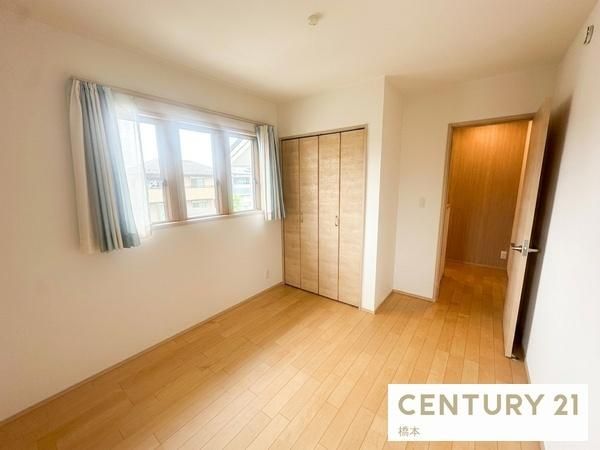 Modern 3LDK House for Sale in Tochigi City with Solar Panels - Thumbnail 4