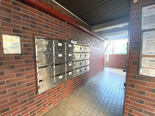 Nishiken Heights Warabi 3DK Apartment for Sale in Saitama - Thumbnail 4