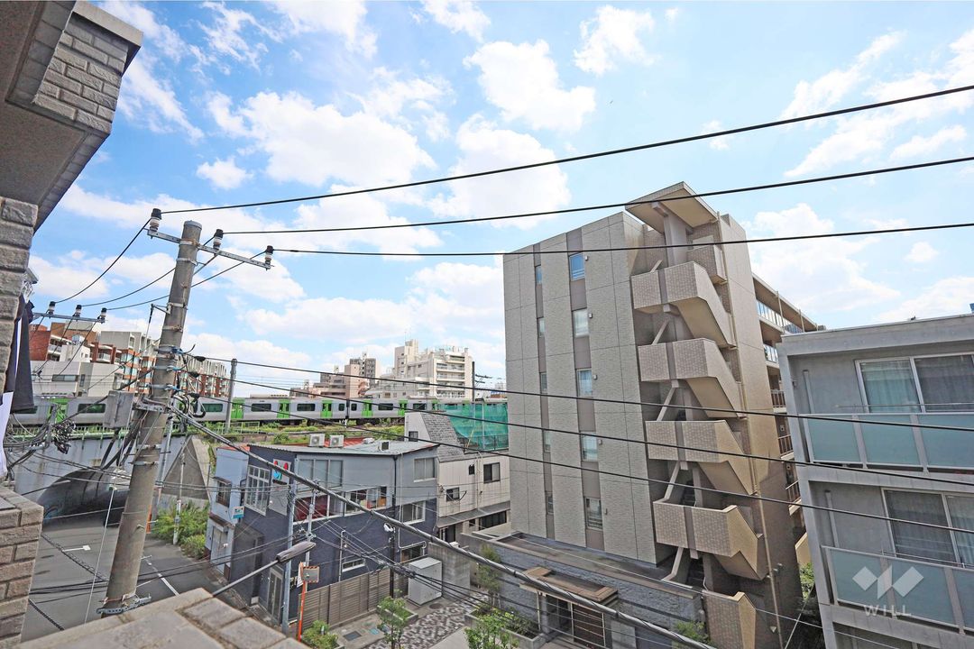 Toshin Phoenix Mejiro 1K Apartment in Shinjuku Tokyo - Thumbnail 2