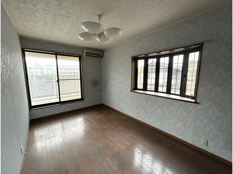 7LDK Traditional House with 651m² Land in Kaga City - Thumbnail 3