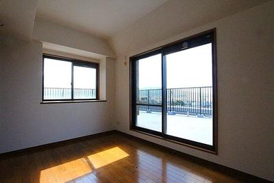 4LDK Apartment in Kasuga City with Rooftop Balcony — Image 1, Kasuga, Fukuoka