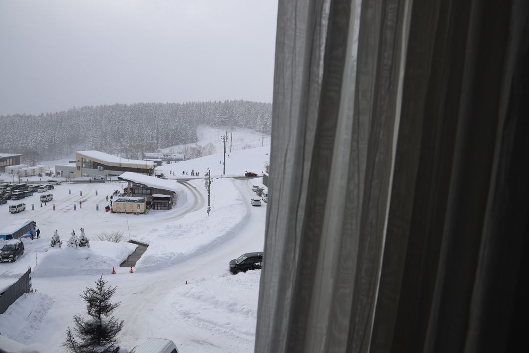 MUWA NISEKO 618 Luxury Ski-in Ski-out Condo with Onsen - Thumbnail 4