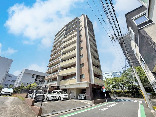 Alpha Grande Kasai Rinkai Park 3LDK Apartment for Sale - Thumbnail 2