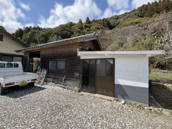 Renovated 2LDK House for Sale in Saiki, Oita - Thumbnail 3