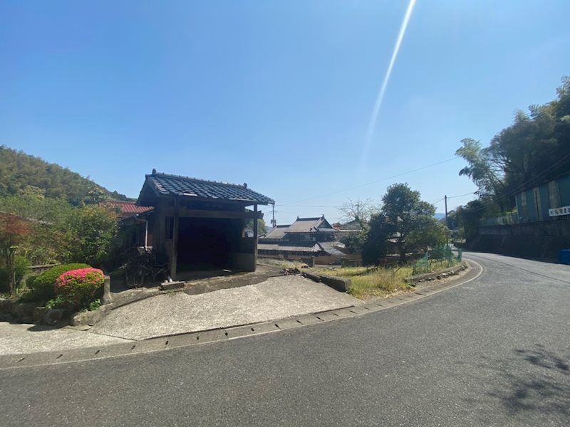 258 Tsubo Land with Old House in Kitakyushu, Fukuoka - Thumbnail 2