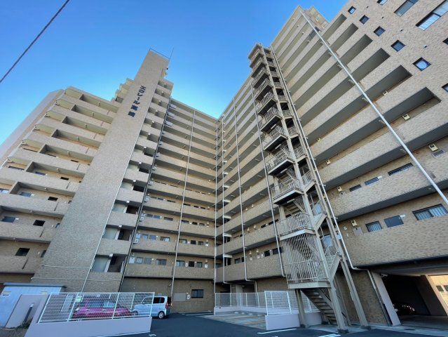2LDK Apartment near Takasaki Station with Balcony - Thumbnail 3