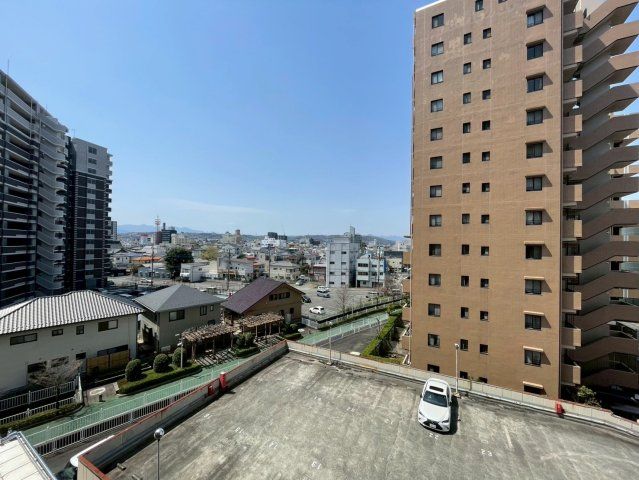 2LDK Apartment near Takasaki Station with Balcony - Thumbnail 4