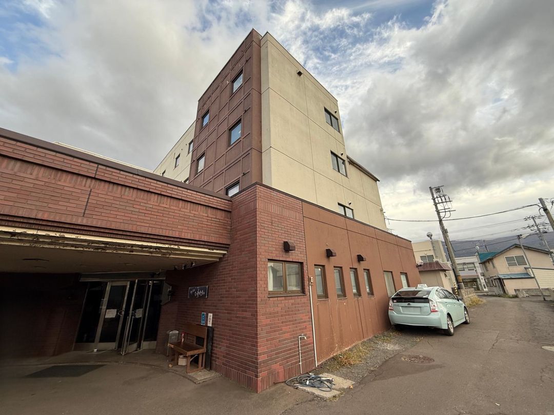Bay Hotel Iwanai - 65-Room Hokkaido Hotel for Sale Near Niseko - Thumbnail 3