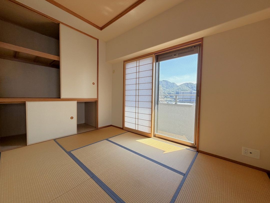 3LDK Apartment with Sea View for Sale in Nagasaki City - Thumbnail 4