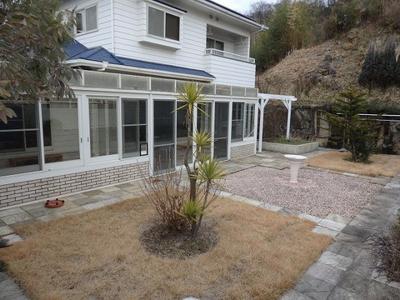 Spacious 6-room house in Etajima with sunroom — Image 1, Etajima, Hiroshima