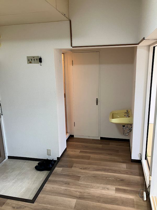 Omi-Hachiman Dream Mansion 2DK Apartment for Sale - Thumbnail 4