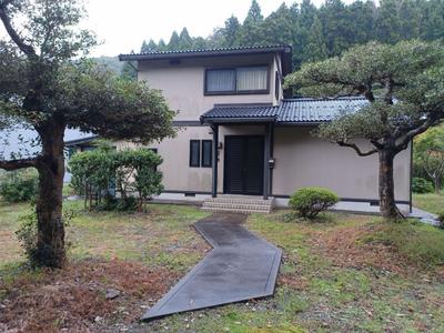 Spacious 4DK House with Forest Land in Yoshida-cho — Image 1, Akitakada, Hiroshima