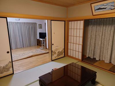 Spacious 4DK House with Forest Land in Yoshida-cho — Image 2, Akitakada, Hiroshima