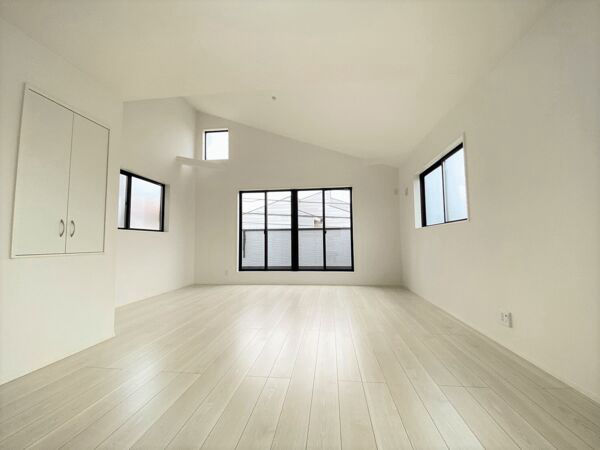 Modern 2SLDK house near Sashiogi Station, Saitama - Thumbnail 3