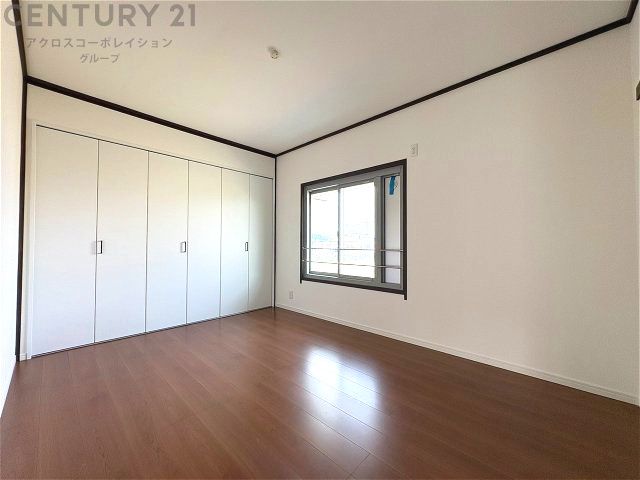 Renovated 3LDK Apartment with Garden in Nishinomiya - Thumbnail 4