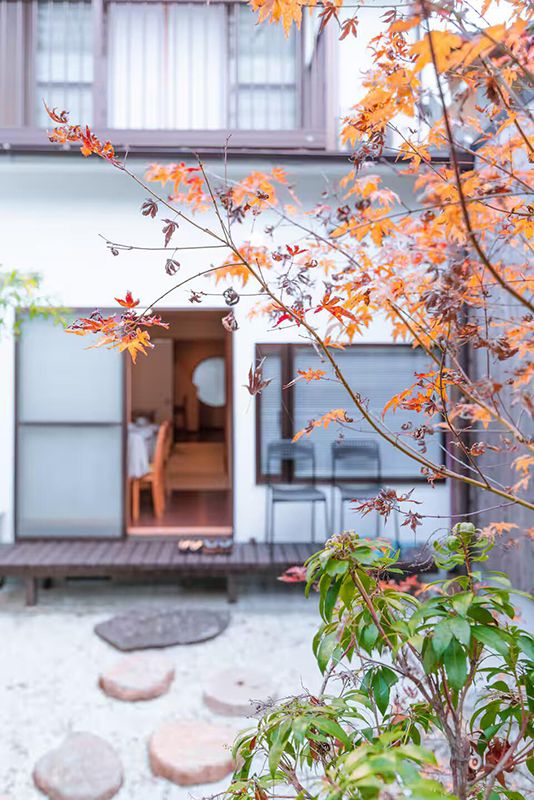 Renovated 4K Machiya in Nishijin, Kyoto with Courtyard - Thumbnail 2