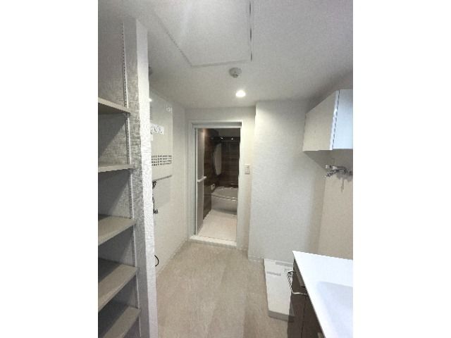 4LDK Apartment in Central Sapporo with 2025 Renovation - Thumbnail 3