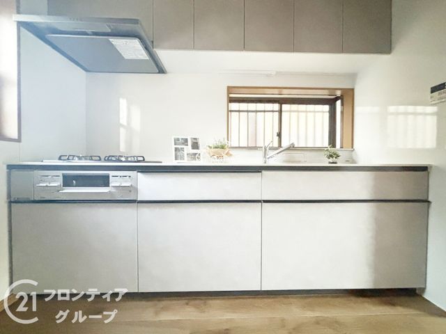 Renovated 4LDK House in Kashiba, Nara | Near Nijozan Station - Thumbnail 3