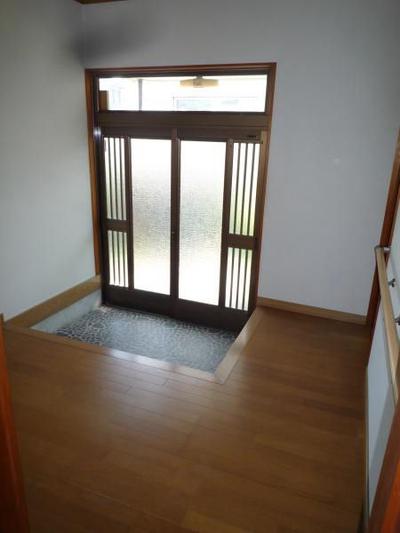 [Homes] Used detached house (Property number: 0007923-0003877) 4.2km from Shin-Naka Station on the Meitetsu Kakamigahara Line (Kakamigahara City) — Image 1, Kakamigahara, Gifu