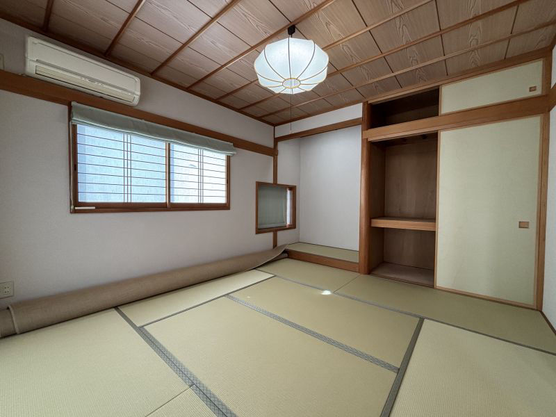 Spacious 5LDK House in Toyota City with Office Space - Thumbnail 3