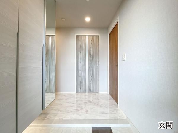 2LDK Apartment for Sale in Okinawa City - 77.03 sqm - Thumbnail 2