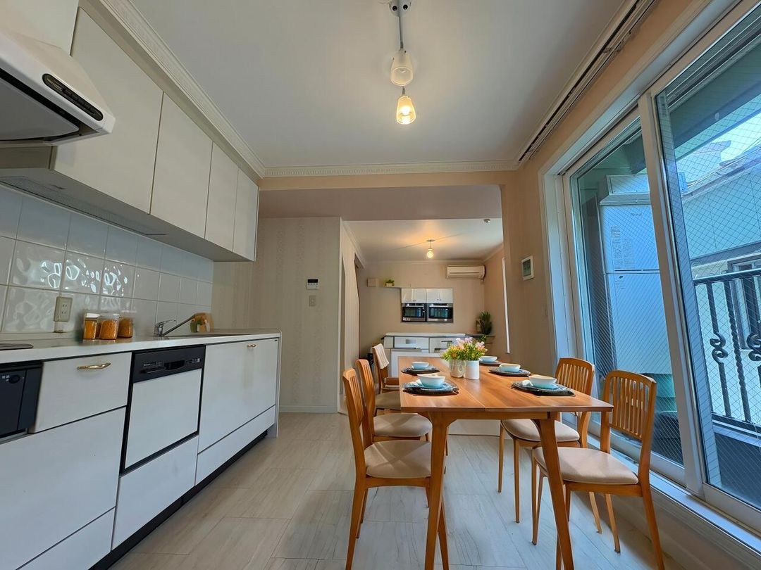 4LDK House for Sale Near Sangenjaya Station, Setagaya - Thumbnail 3