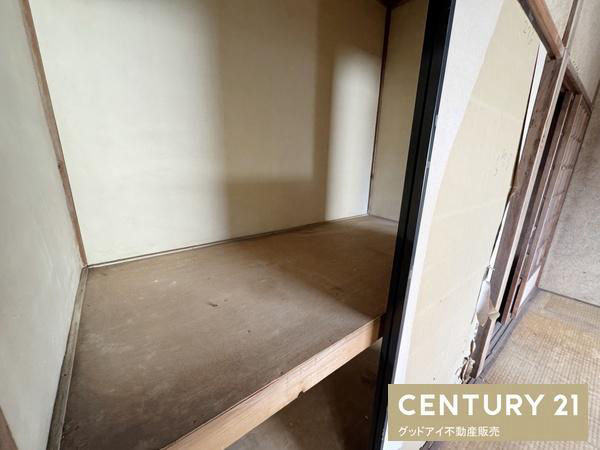 3DK Terrace House in Daito City, Osaka - Thumbnail 4