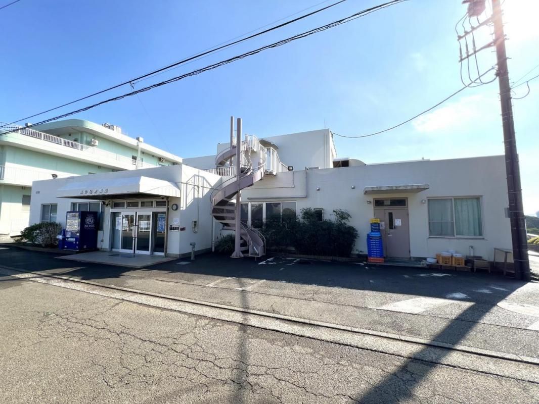 4LDK Renovated House for Sale in Yokosuka, Kanagawa - Thumbnail 2