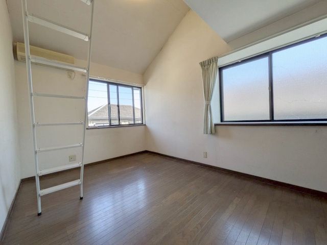 3LDK Detached House on Corner Lot in Nerima, Tokyo - Thumbnail 4