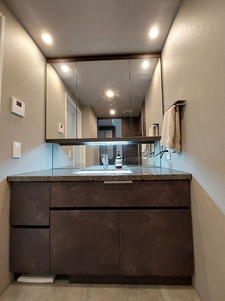 Modern 3LDK Apartment Near Shukugawa Park, Nishinomiya - Thumbnail 3