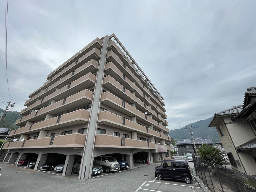 3LDK Apartment for Sale in Kure, Hiroshima | Presidential Kojin Ohiro - Thumbnail 3