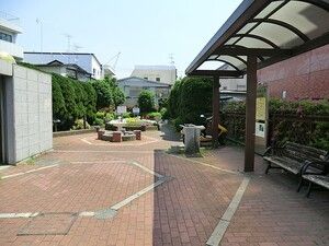 2DK Wooden House for Sale in Setagaya, Tokyo near Komazawa-daigaku Station - Thumbnail 3