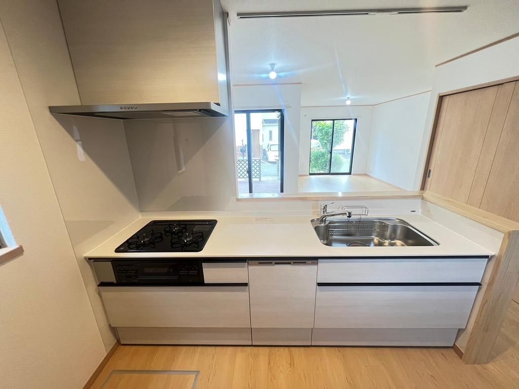 Renovated 3LDK House in Chigasaki, Kanagawa - 86.1m² - Thumbnail 2