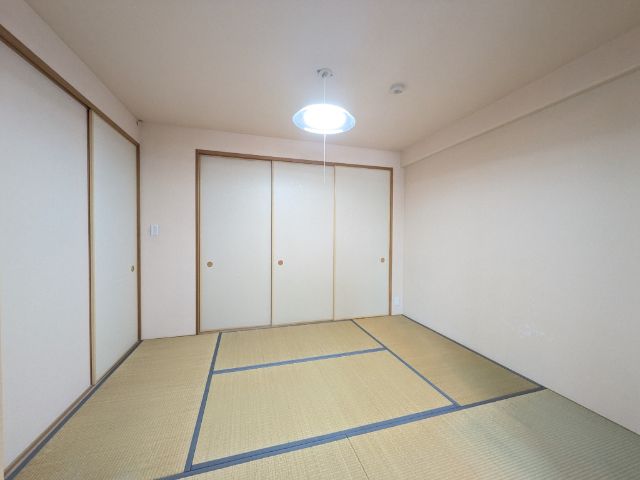 3LDK Apartment for Sale in Akita City with South Balcony - Thumbnail 3