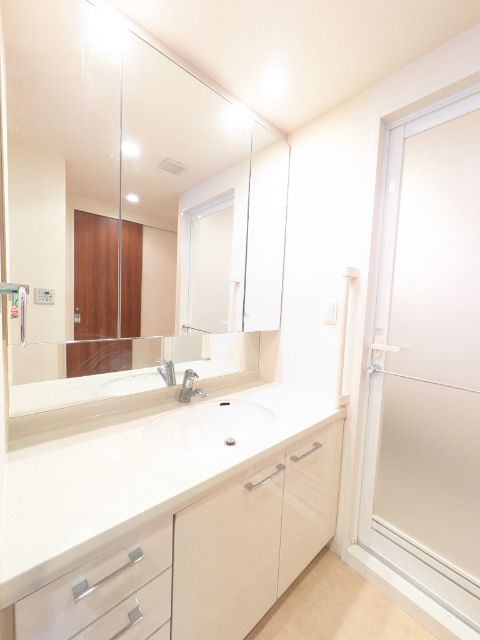 3LDK Apartment for Sale in Akita City with South Balcony - Thumbnail 4