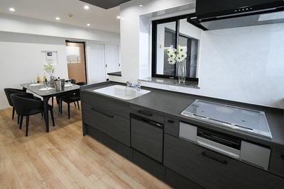 [Homes] White Castle Komorikoto 206 | — Image 1, Moji, Fukuoka