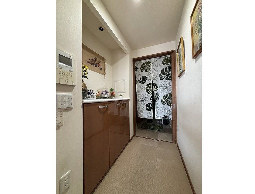 2LDK Apartment for Sale in Nara City, Near Shin-Omiya Station - Thumbnail 2