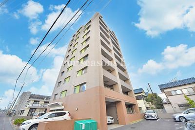 3LDK Apartment in Chigasaki | Renovated 2002 Build — Image 1, Chigasaki, Kanagawa
